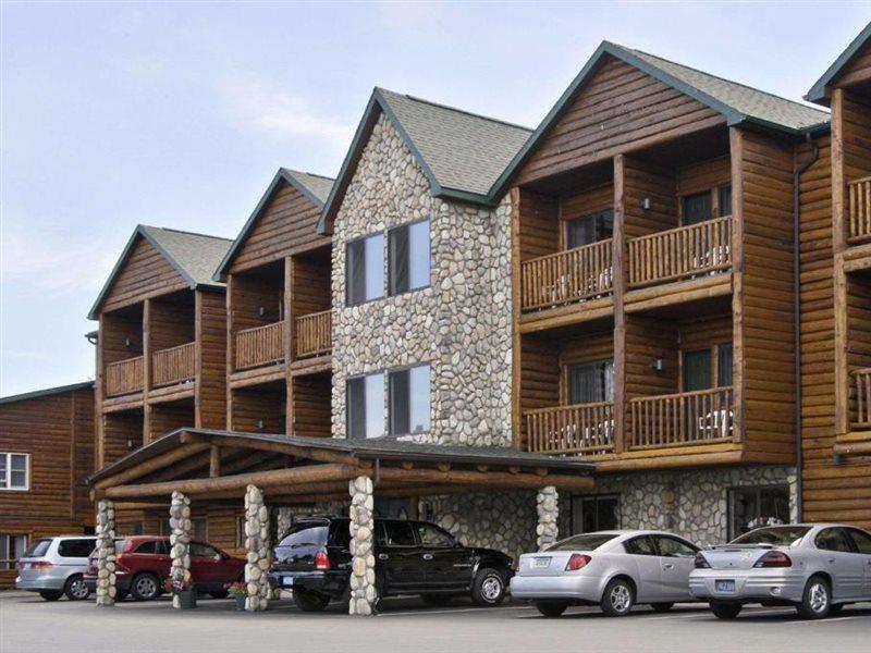 Super 8 By Wyndham Bridgeview Of Mackinaw City Exterior foto