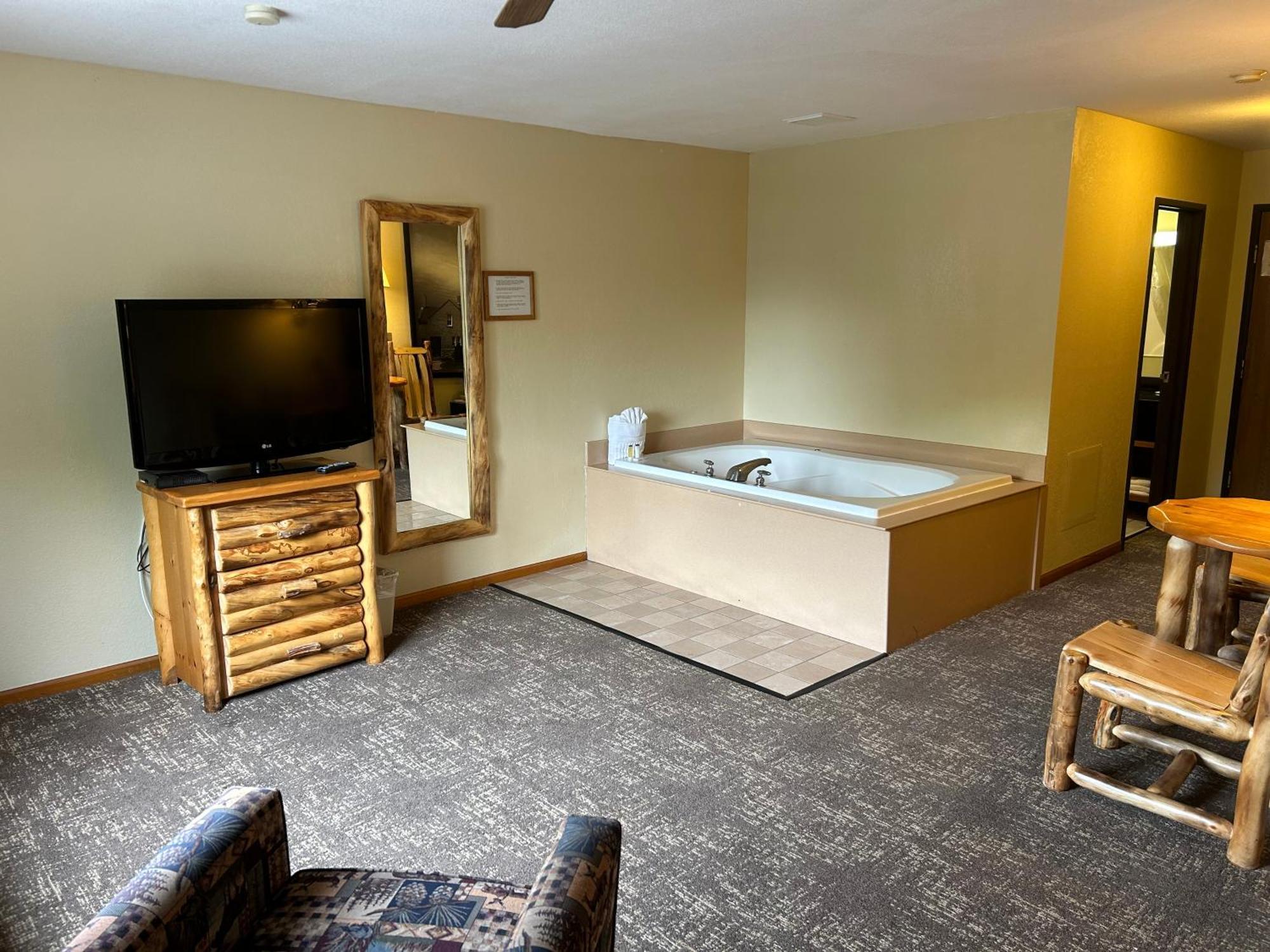 Super 8 By Wyndham Bridgeview Of Mackinaw City Exterior foto