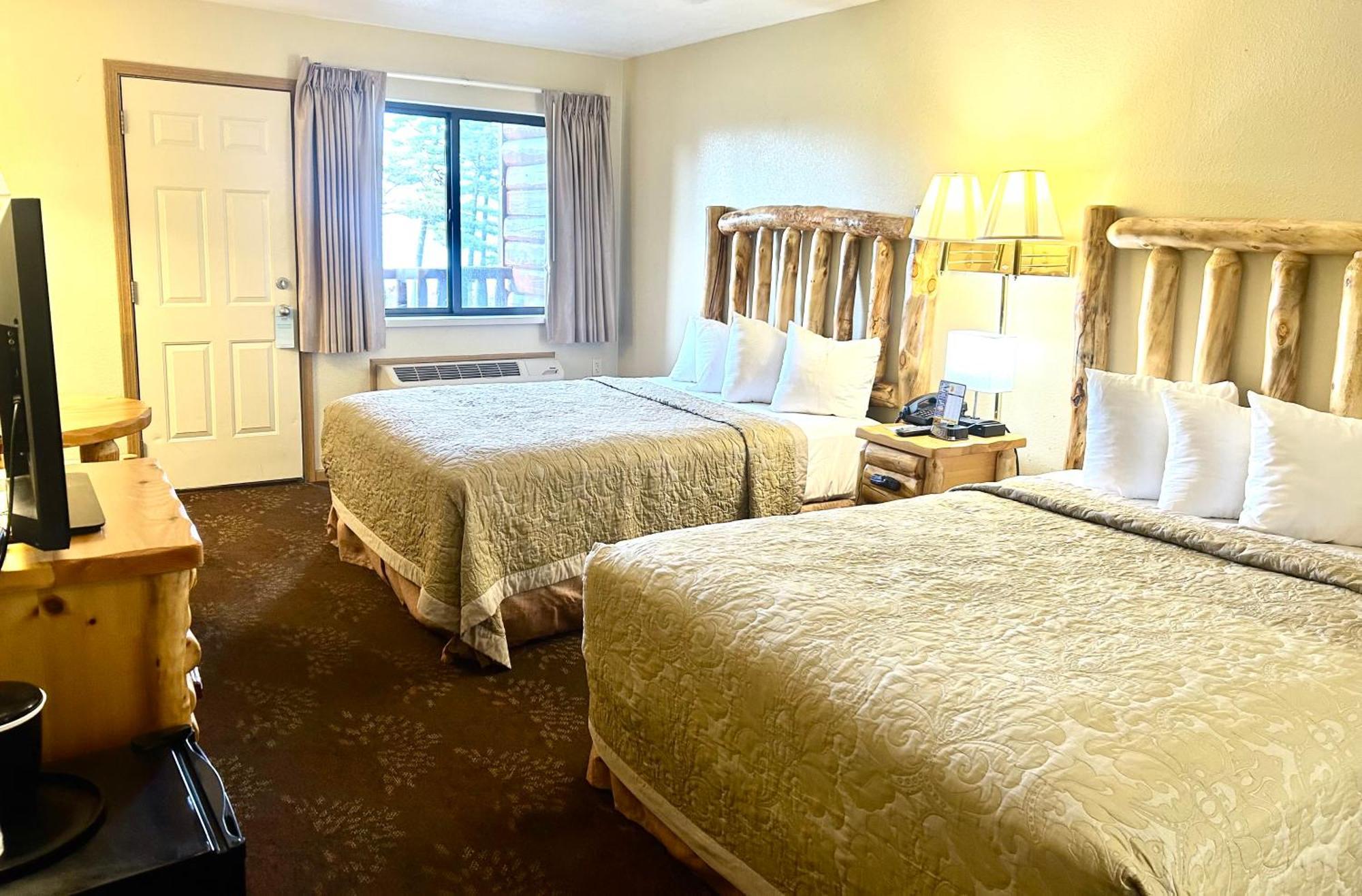 Super 8 By Wyndham Bridgeview Of Mackinaw City Exterior foto